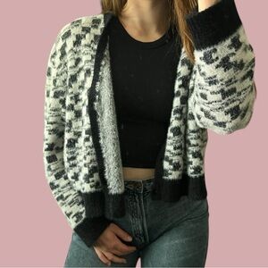 Cropped Checkered Sweater